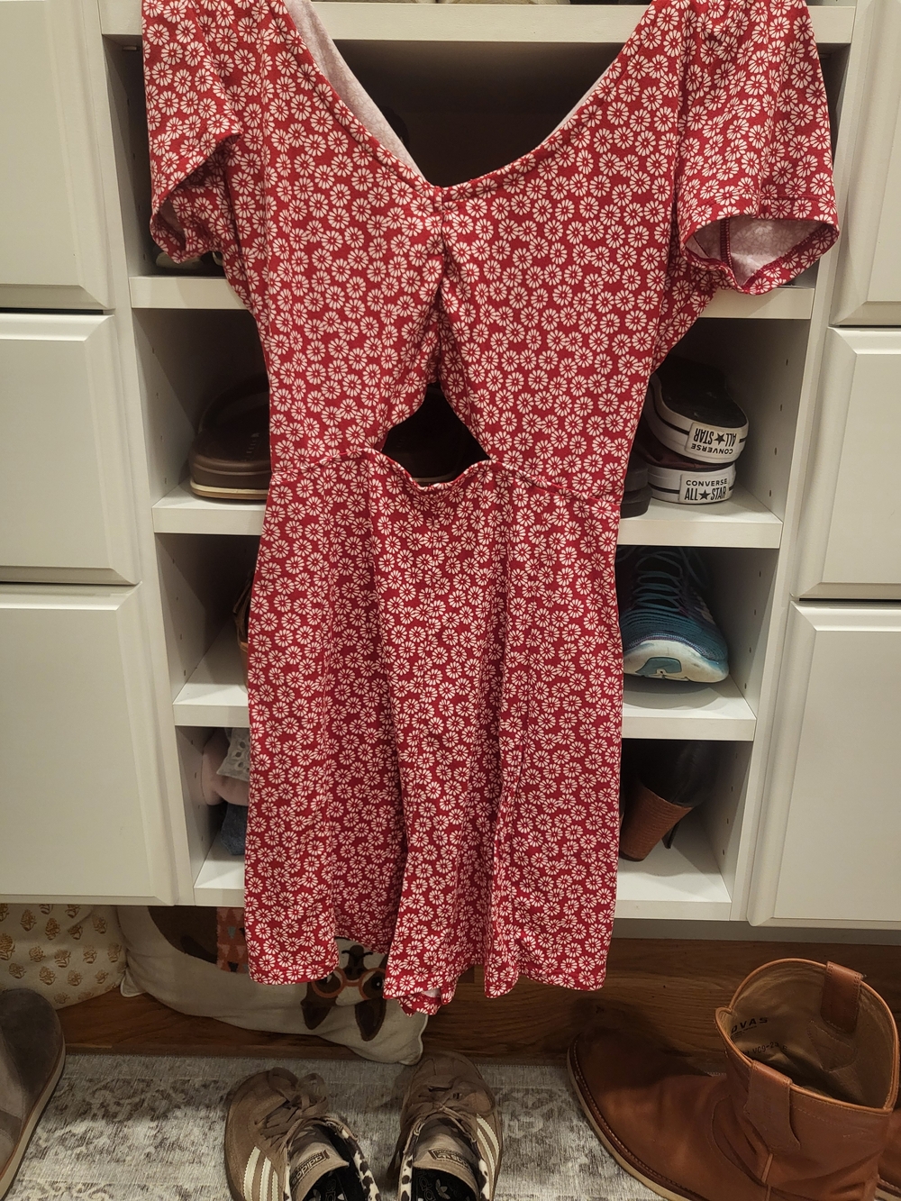 Hollister Xs Women’s Red Floral Cutout Romper